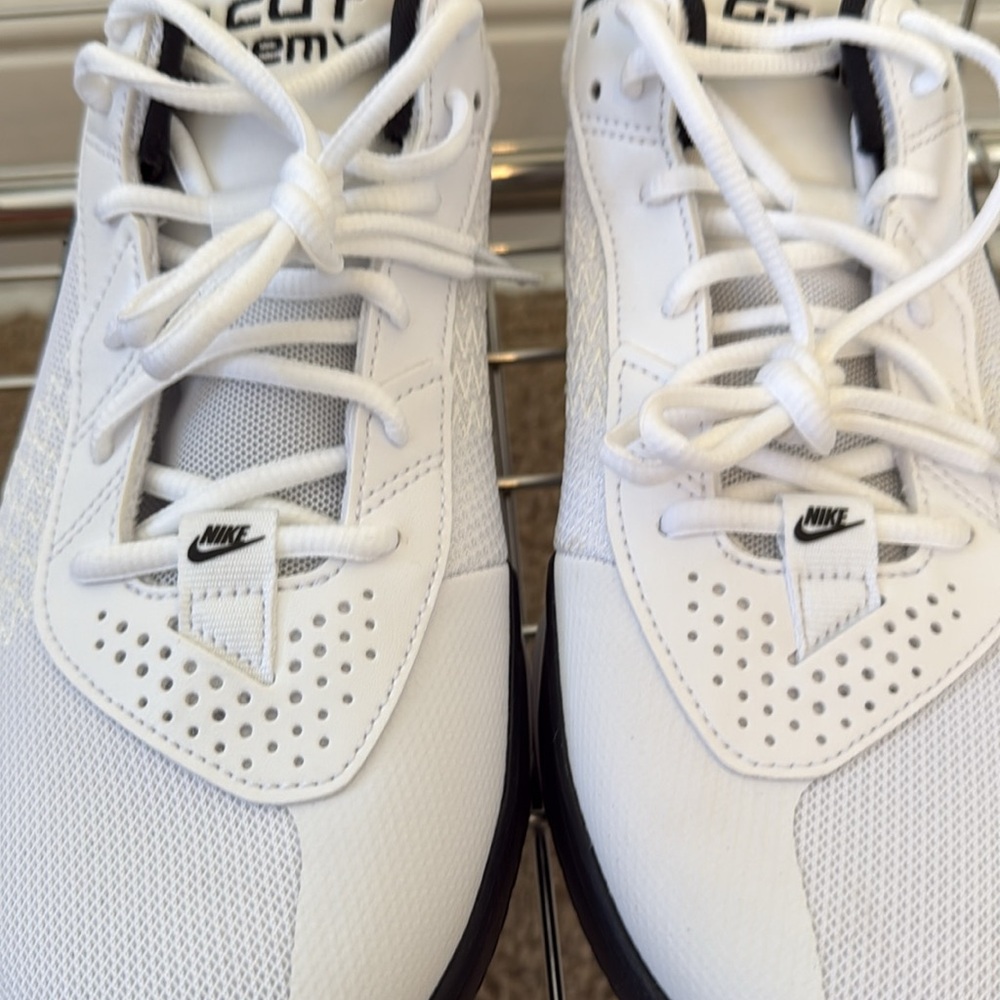 NIKE AIR ZOOM GT CUT ACADEMY — BRAND NEW NEVER WORN - Picture 7 of 9